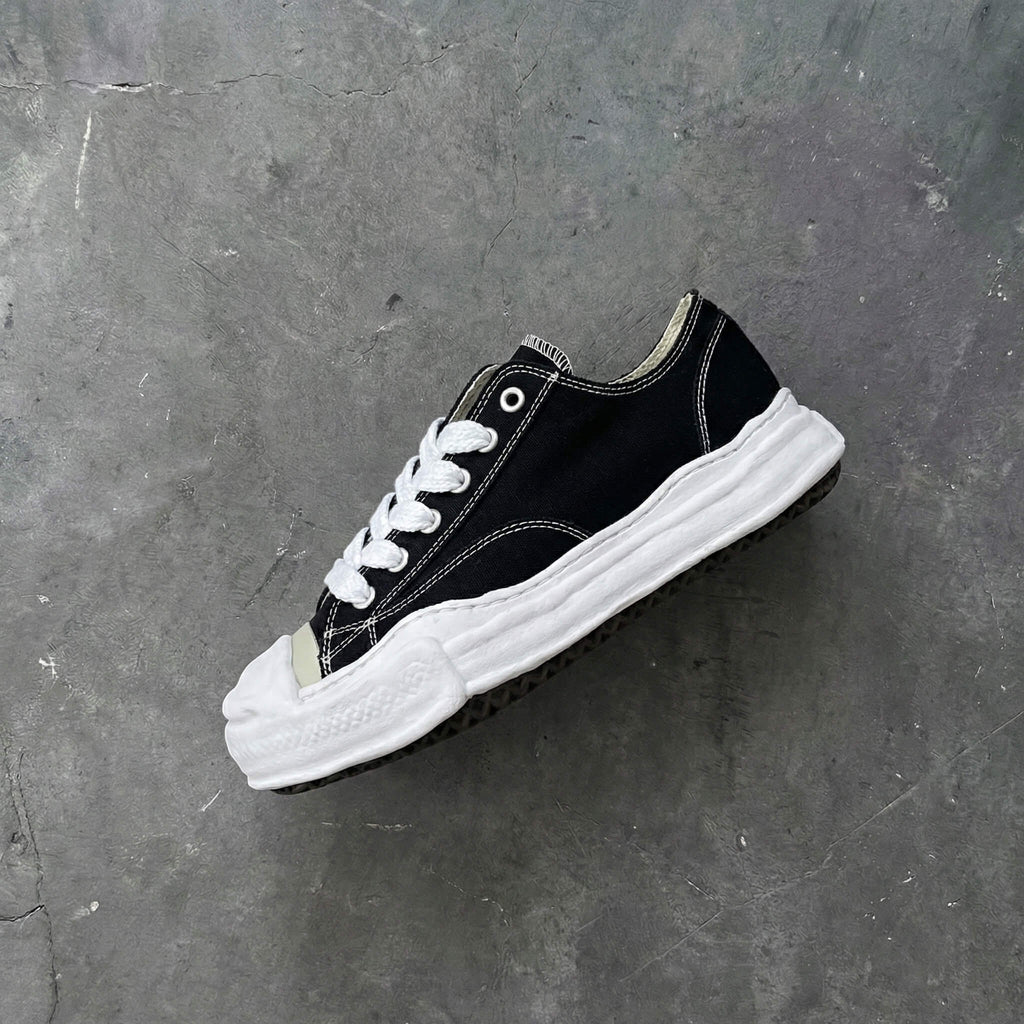Mihara Sneaker