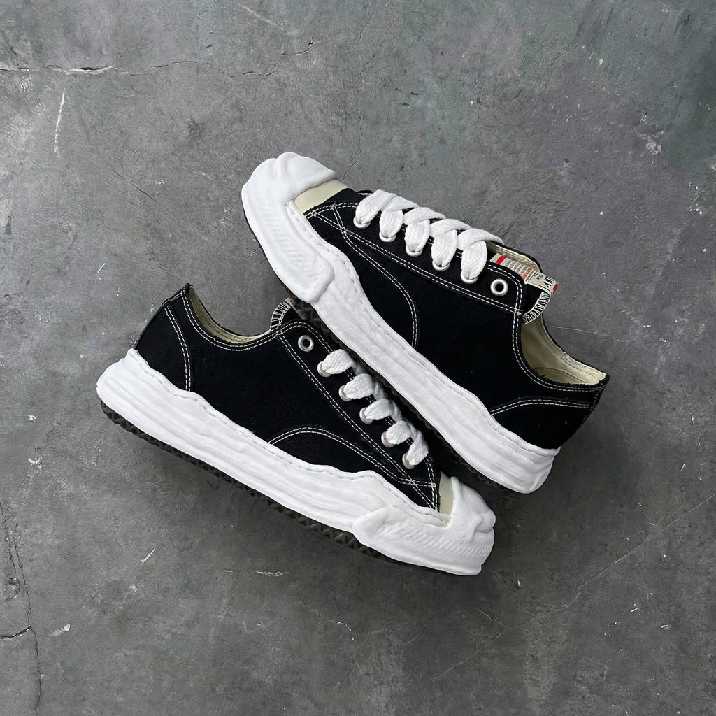 Mihara Sneaker